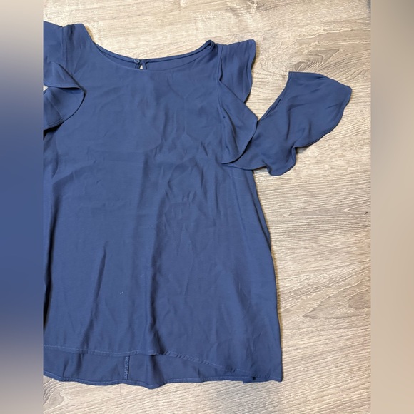 •LUSH• RUFFLE CUTOUT TOP - Picture 2 of 6